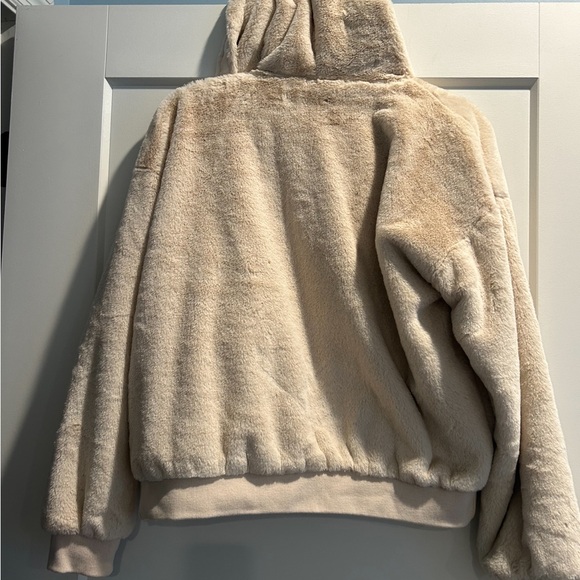 Justfab brand new with tags fuzzy jacket - Picture 9 of 9